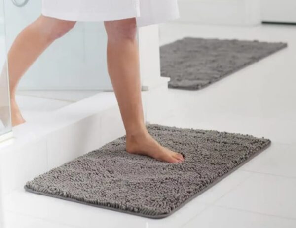 Non Slip Toilet Bathroom Floor Mat প্রতিদিনের ব্যস্ত জীবনে বাথরুমে পা পিছলে ঘটে এক সাধারণ দুর্ঘটনা। প্রথমত, এই ম্যাটটি তৈরি হয়েছে হাই-কোয়ালিটি